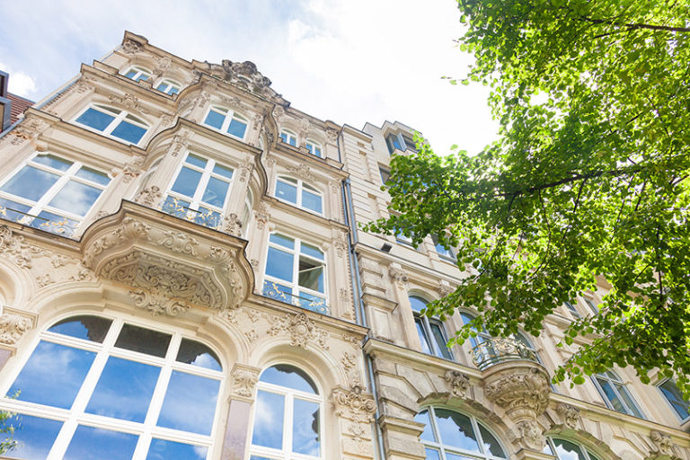 WEG-Recht: Fenster müssen keine Schmuckstücke sein Anspruch auf freien Durchblick? - © Tiberius Gracchus - Fotolia.com