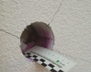 Risse in Dämmstoffen müssen detailiert überprüft werden. - © Dr. Heribert Oberhaus