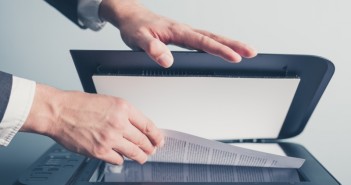 Digitalisierung in der Hausverwaltung Weg vom papierlastigen Arbeiten, hin zur Digitalisierung – auch in der Hausverwaltung ein unumgängliches Muss. - © LoloStock - Fotolia.de