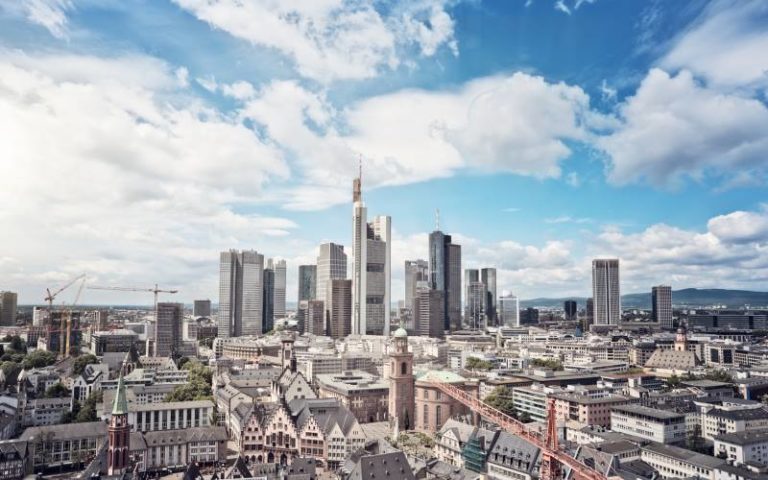 Blick auf Frankfurt. - © Felix Pergande, Fotolia.de