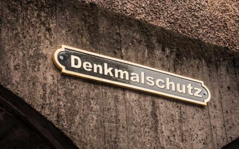 Bei der Modernisierung denkmalgeschützter Immobilien gibt es einiges zu beachten. - Bild: © Thomas Reimer, Fotolia.de