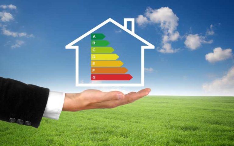 Die Einführung eines Effizienzlabels für Heizungsaltanlagen soll die Motivation des Verbrauchers fördern, sich zu informieren und alte ineffiziente Heizungsanlagen auszutauschen. - Bild: © Coloures-pic, Fotolia.de