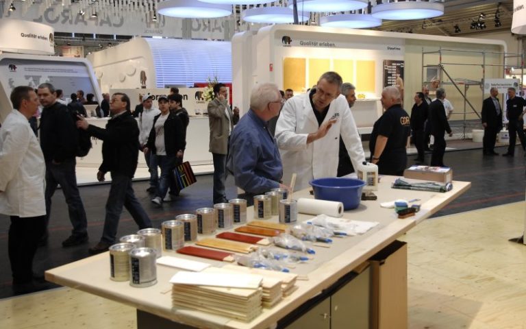 FAF – Europäische Fachmesse für Fassadengestaltung und Raumdesign (mit Messerundgang) In vier Messehallen geben rund 400 Aussteller aus mehr als 15 Ländern einen Überblick über zahlreiche Produkt- und Verfahrensneuheiten. - Bild: © GHM