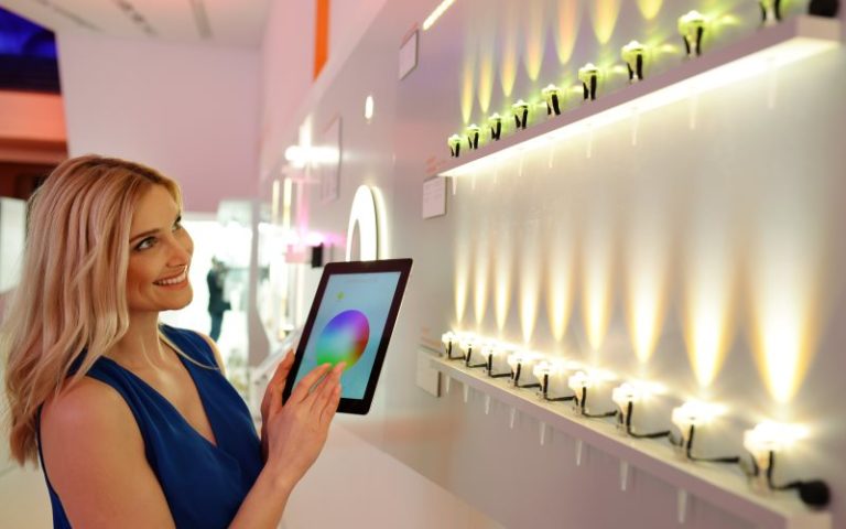 light+building – digital, individuell, vernetzt (mit Messerundgang) Die Verlags-Marketing Stuttgart veranstaltet diverse Rundgänge auf der light+building 2016. Teilnehmer erhalten ein kostenfreies Ticket. - Bild: © Messe Frankfurt/Main