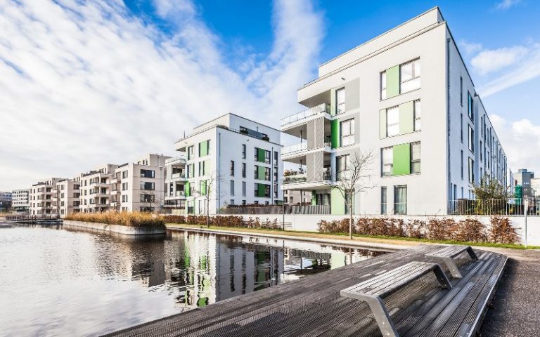 Am 21. und 22. Juni 2016 findet die dritte Auflage der Deutschen Immobilienmesse statt. - Bild: © S. Engels, Fotolia.de