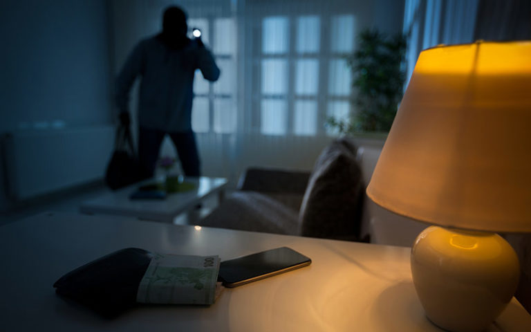 Zahl der Wohnungseinbrüche erreicht Rekordniveau Zahl der Wohnungseinbrüche erreicht Höchststand.