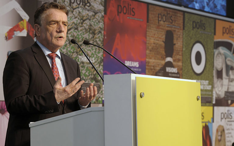 Wohnbauoffensive in NRW: „Wir müssen die Bautätigkeit ankurbeln“ Michael Groschek - Minister für Bauen, Wohnen, Stadtentwicklung und Verkehr des Landes Nordrhein-Westfalen - auf der polis Convention 2016.