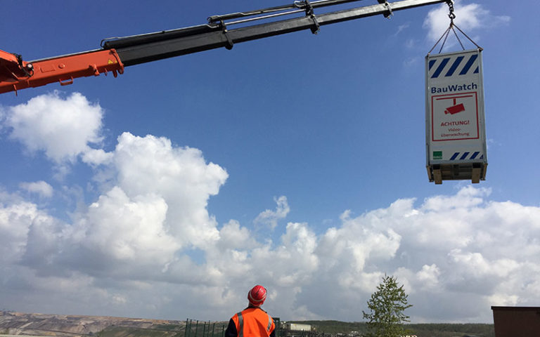 Flexibel können die Geräte von Maibach, Velen, schnell und unkompliziert vor Ort platziert werden, sodass der zu schützende Bereich perfekt im Kamera-Blickfeld liegt