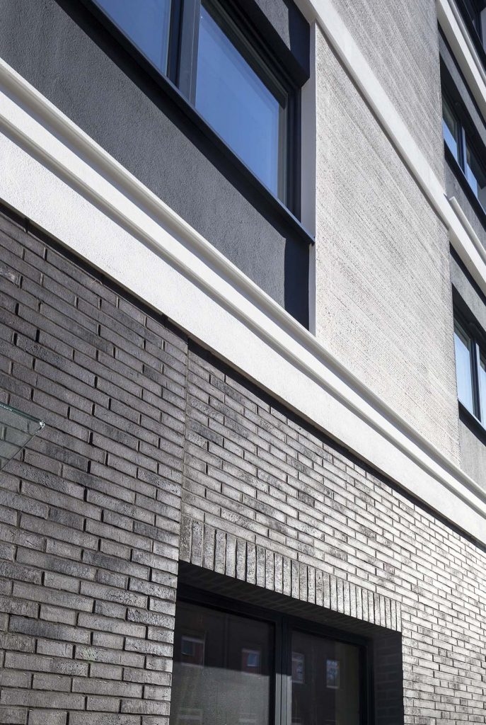 Anspruchsvoller Materialmix an der Fassade