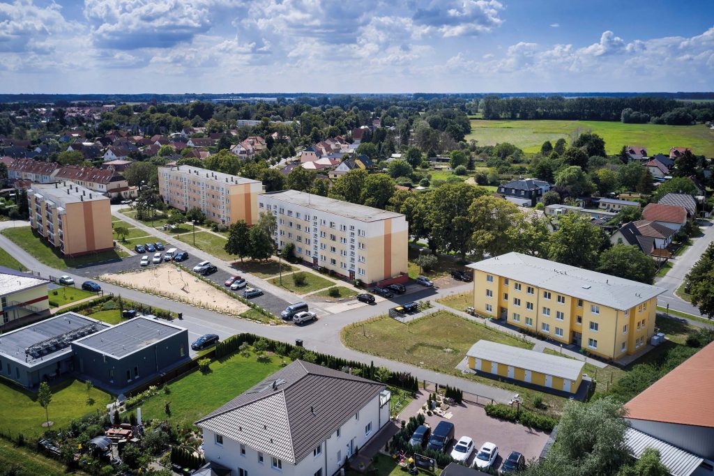 Verwaltungsgebäude, Bildungsbauten und sozialer Wohnungsbau