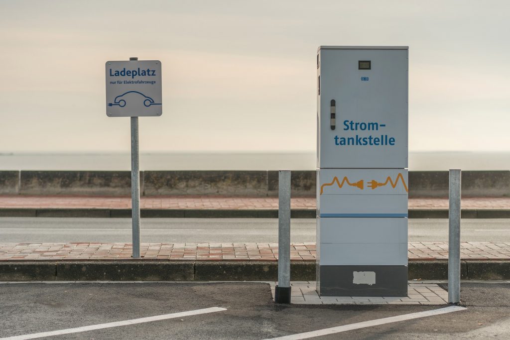 2030: Elektromobilität senkt Haushaltsstrompreise