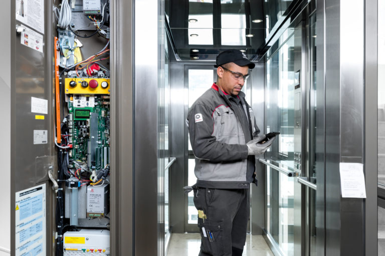 Zertifiziert nachhaltig: grüne Aufzugswartung