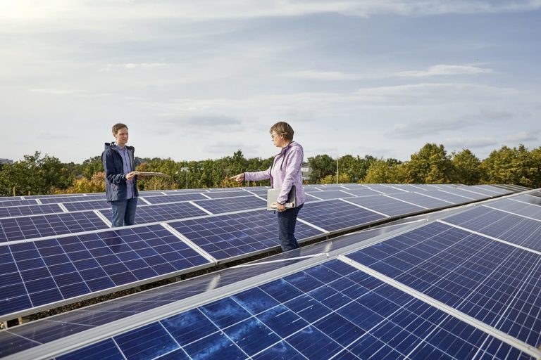Neue Photovoltaik-Checkliste für Kommunen online