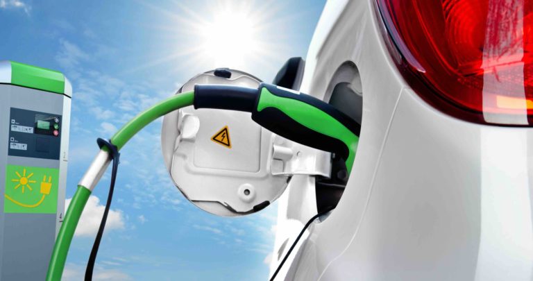 Mieter laden ihr E-Auto am häufigsten im öffentlichen Raum