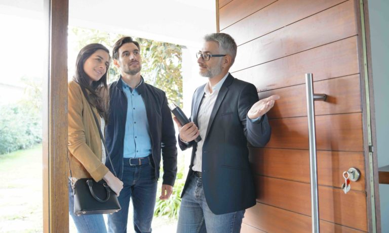 Wohnimmobilienmarkt 2025: Nachfrage und Verkaufsbereitschaft steigen deutlich