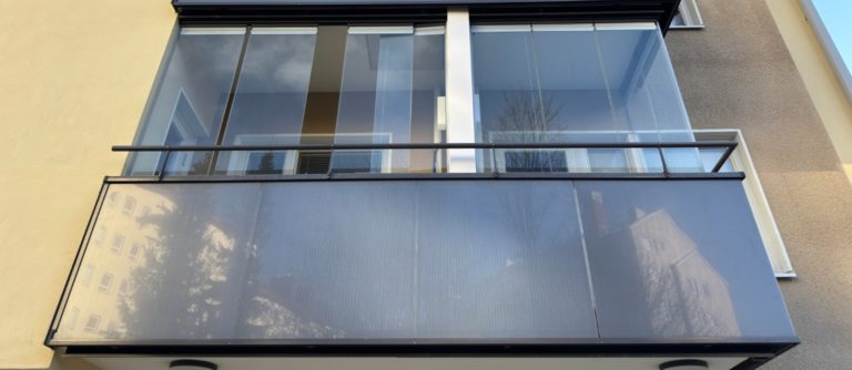 Glasgeländer mit integrierter Photovoltaik