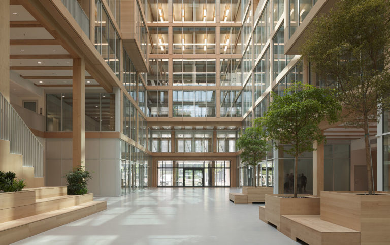 Hier wird Büroarbeit zum ganzheitlichen Erlebnis: Münchens erstes Holzhybrid-Office i8 gewinnt begehrten ZIA Office Award 2025