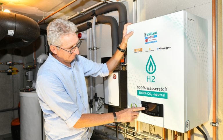 Erstes deutsches Wasserstoffnetz im Regelbetrieb: Vaillant liefert H2-Heiztechnik