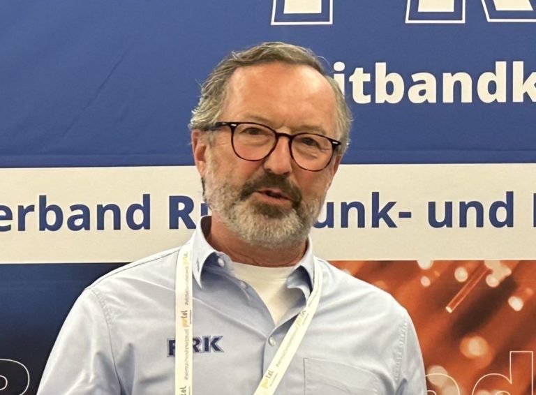 FRK vor Verhandlung in Karlsruhe: Sonderkündigungsrecht bedroht mittelständische Netzbetreiber
